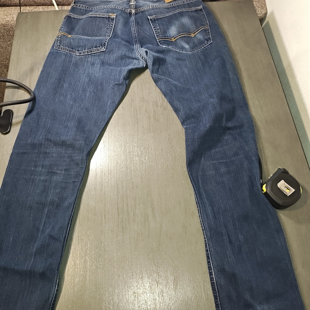 American Eagle Outfitters Woman Blue Jeans ,Size 31x32,Straight Leg,mid rise - Picture 8 of 10